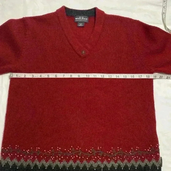 Woolrich 100% Wool Red V Neck Embroidered Woman’s Sweater Size Small.  “Ruby”. - Picture 9 of 13